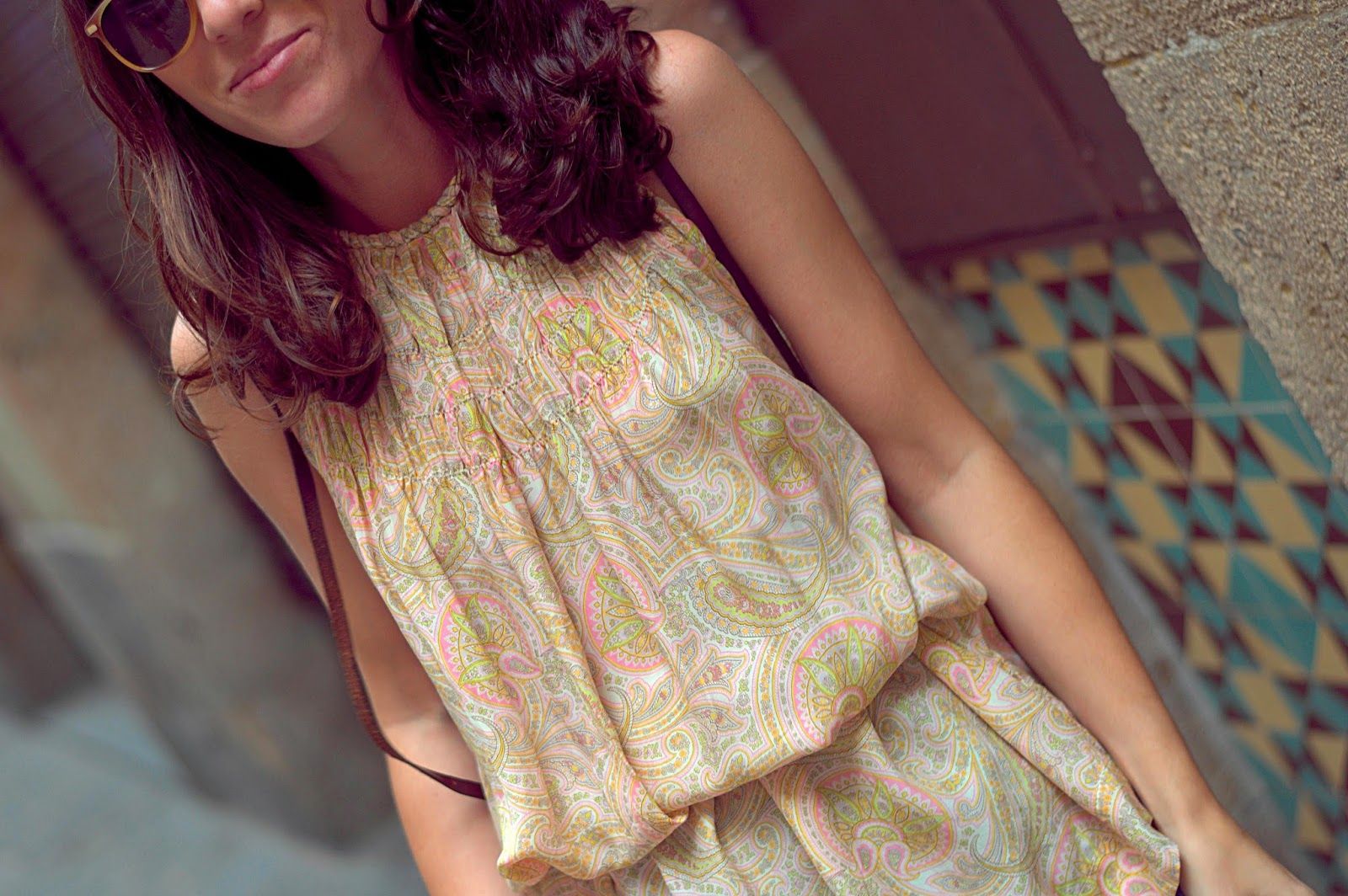 vestido zara, shorts levi's, bolso vintage, pulseras, india, sandalias zara, born barcelona