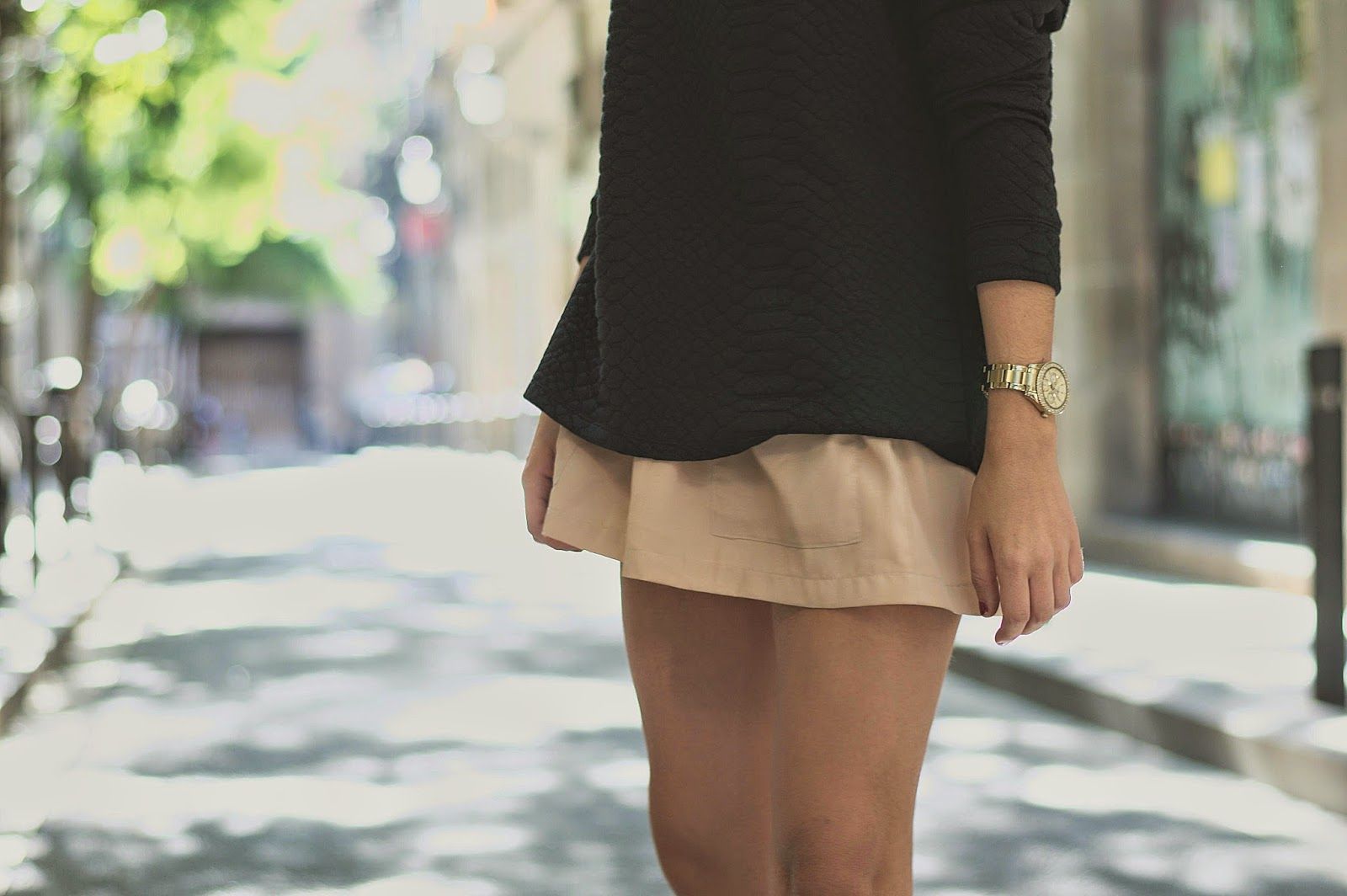 jersey H&M, Shorts Pepa Loves, bolso Zara, mocasines Geox
