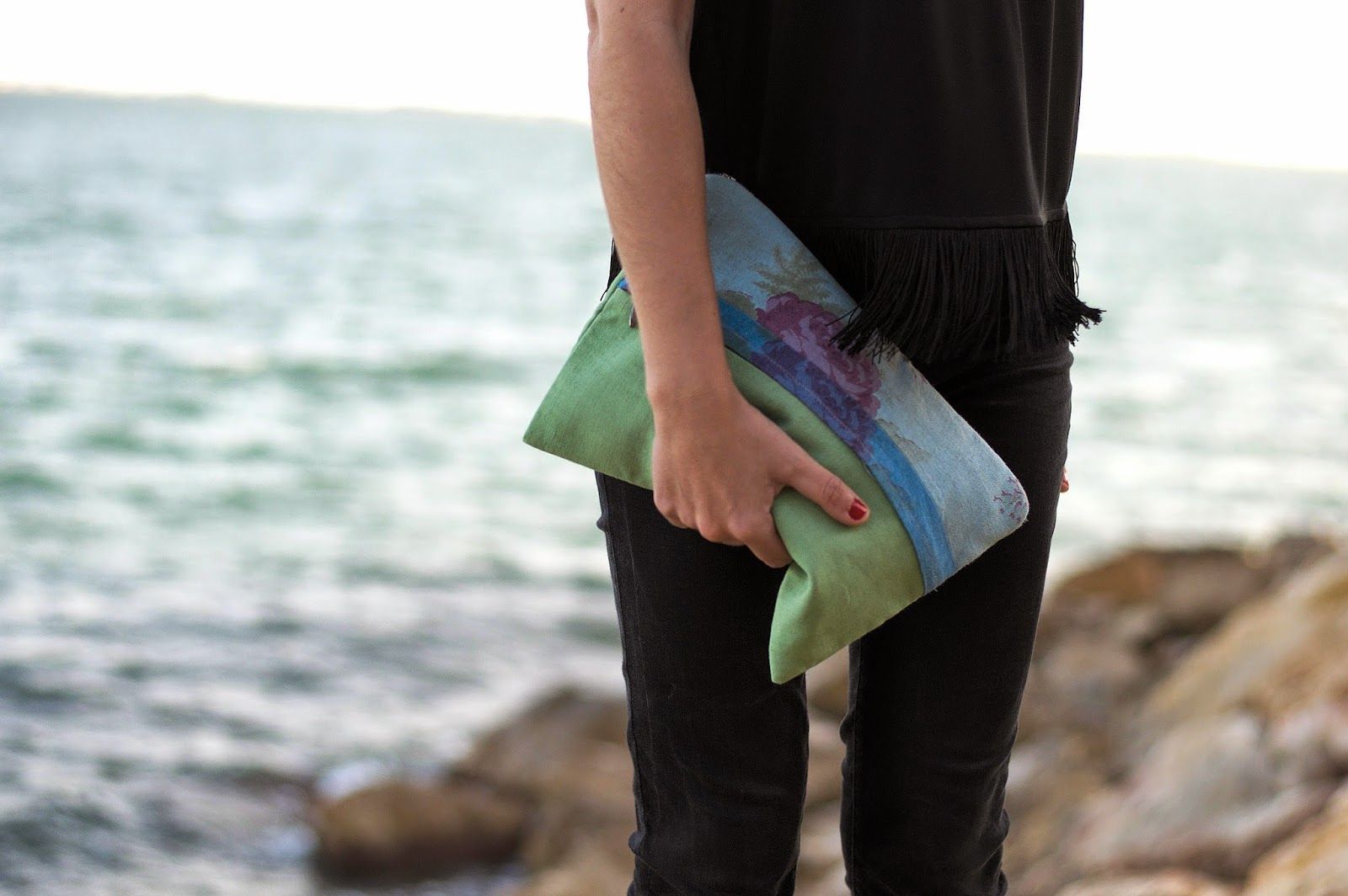 Top Mango, Jeans Zara, Sira Mamy Clutch, sandalias Sommers