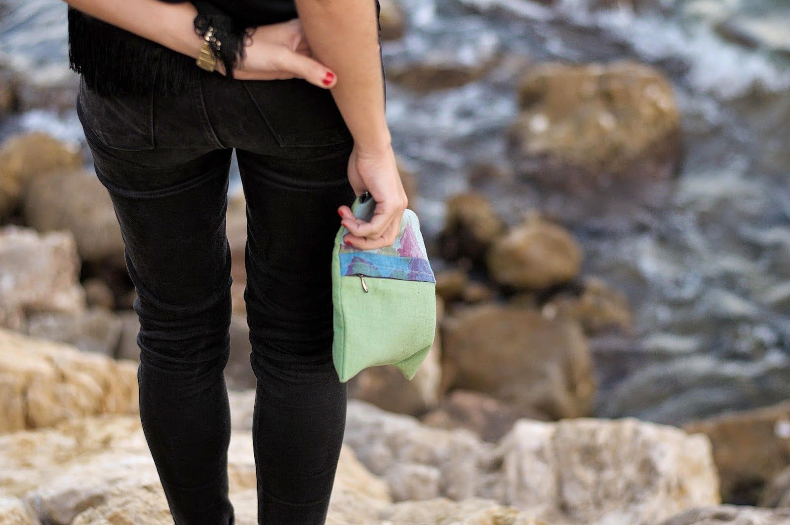 Top Mango, Jeans Zara, Sira Mamy Clutch, sandalias Sommers