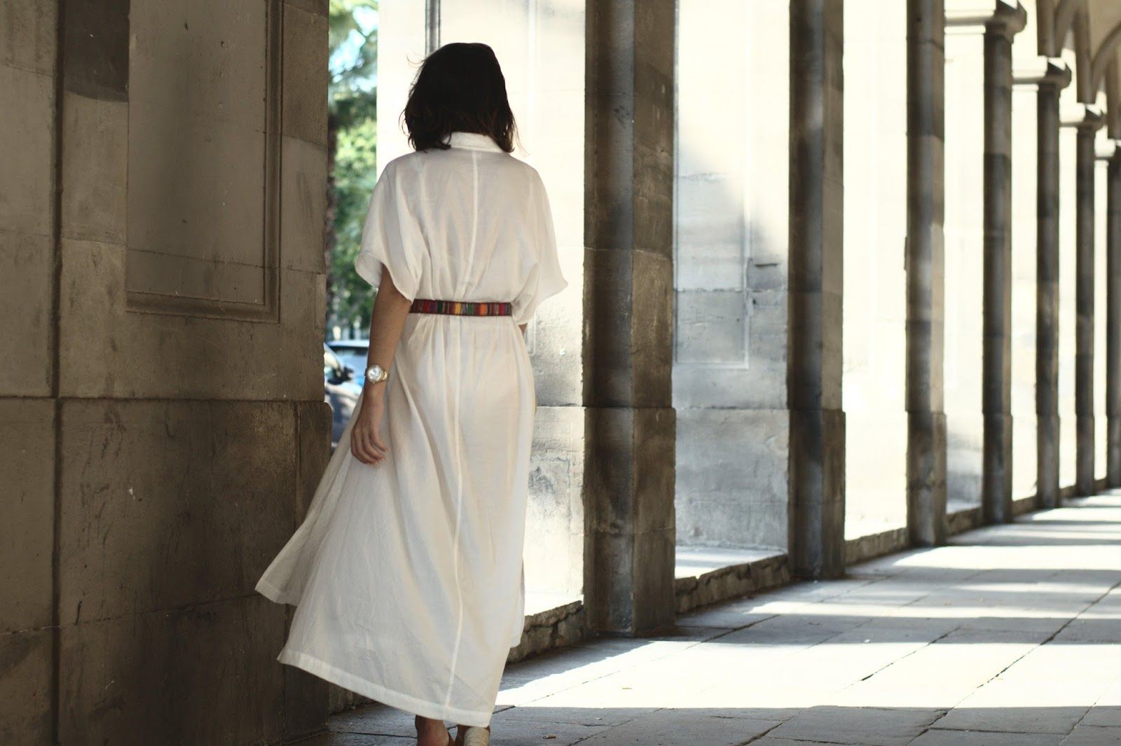 Vestido HM, cinturón vintage, clutch Mango, cuñas Zara