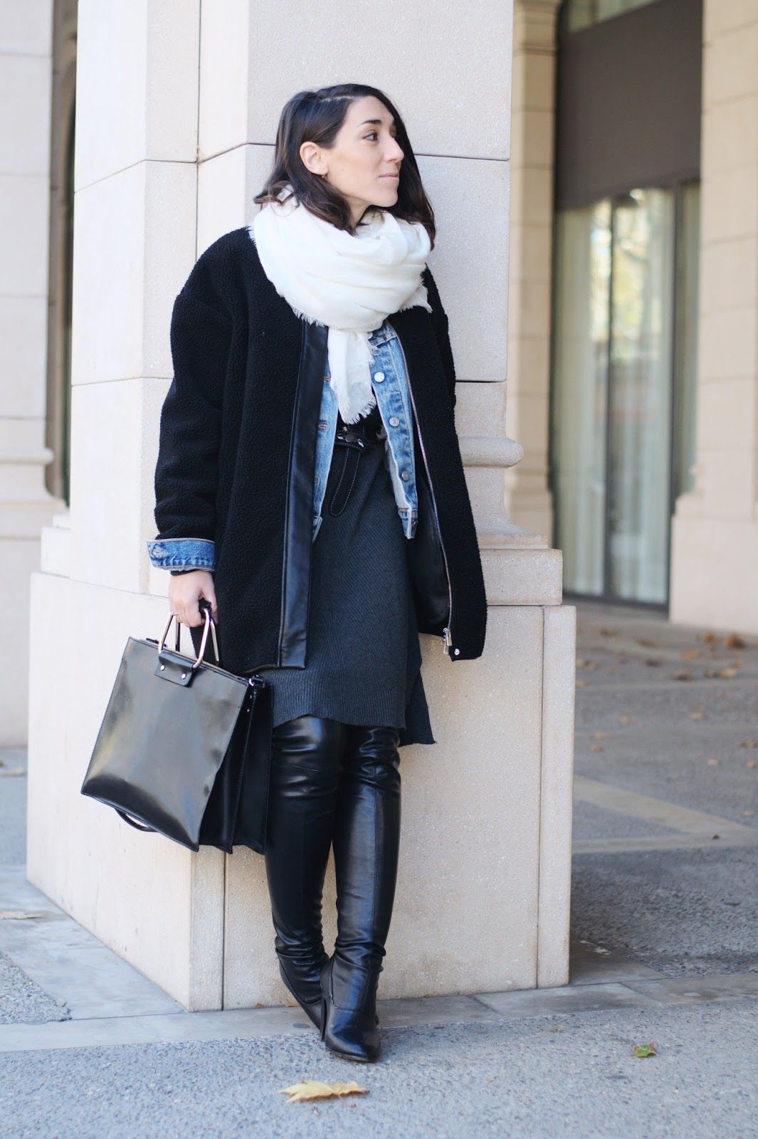 Vestido, abrigo, cinturón Mango, Zara Bolso, Botas Mosqueteras Over the knee boots
