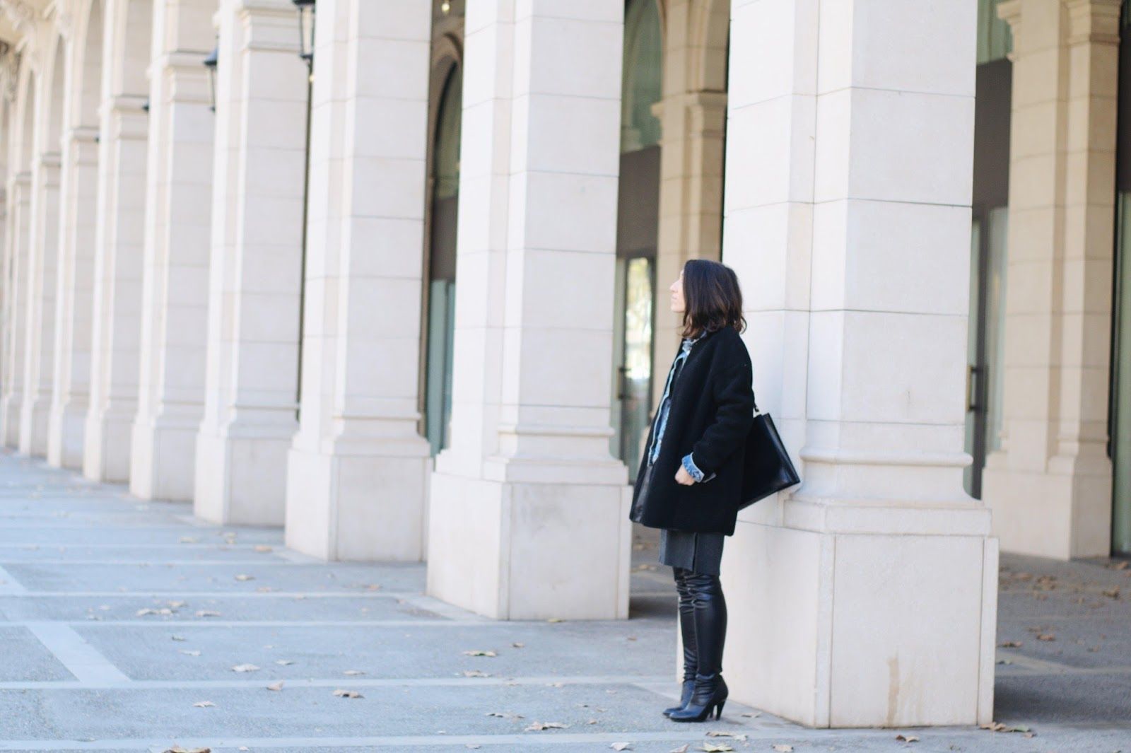 Vestido, abrigo, cinturón Mango, Zara Bolso, Botas Mosqueteras Over the knee boots
