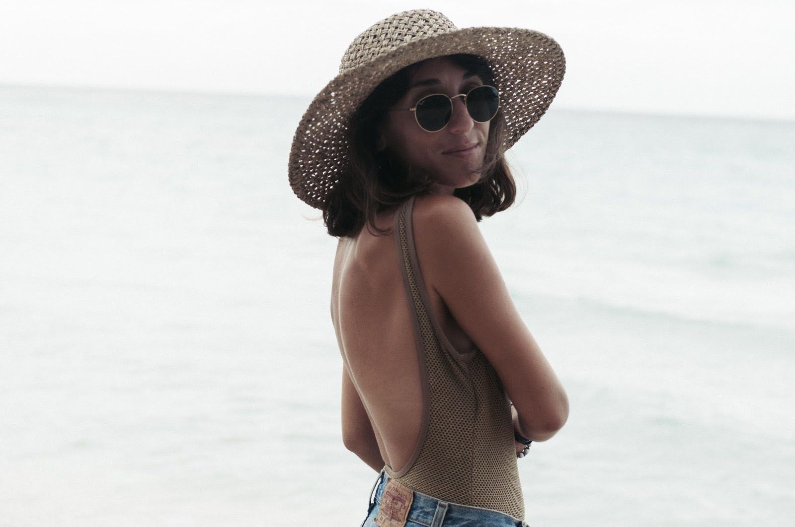 Shorts Levi's, traje de baño Women'secret, sombrero Lack of Color
