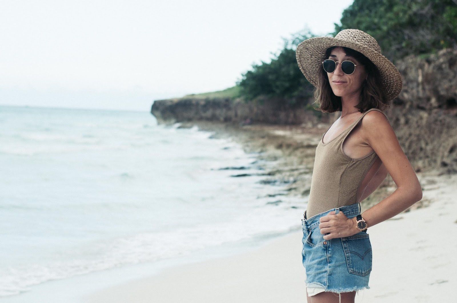 Shorts Levi's, traje de baño Women'secret, sombrero Lack of Color