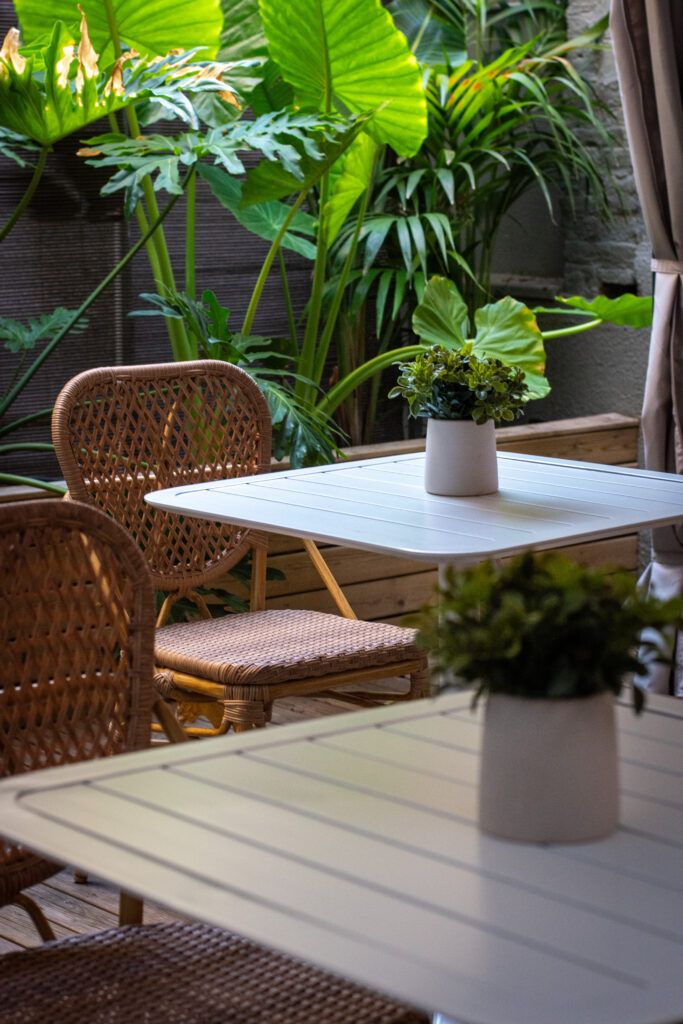 Terraza del restaurante peruano Macambo de Barcelona