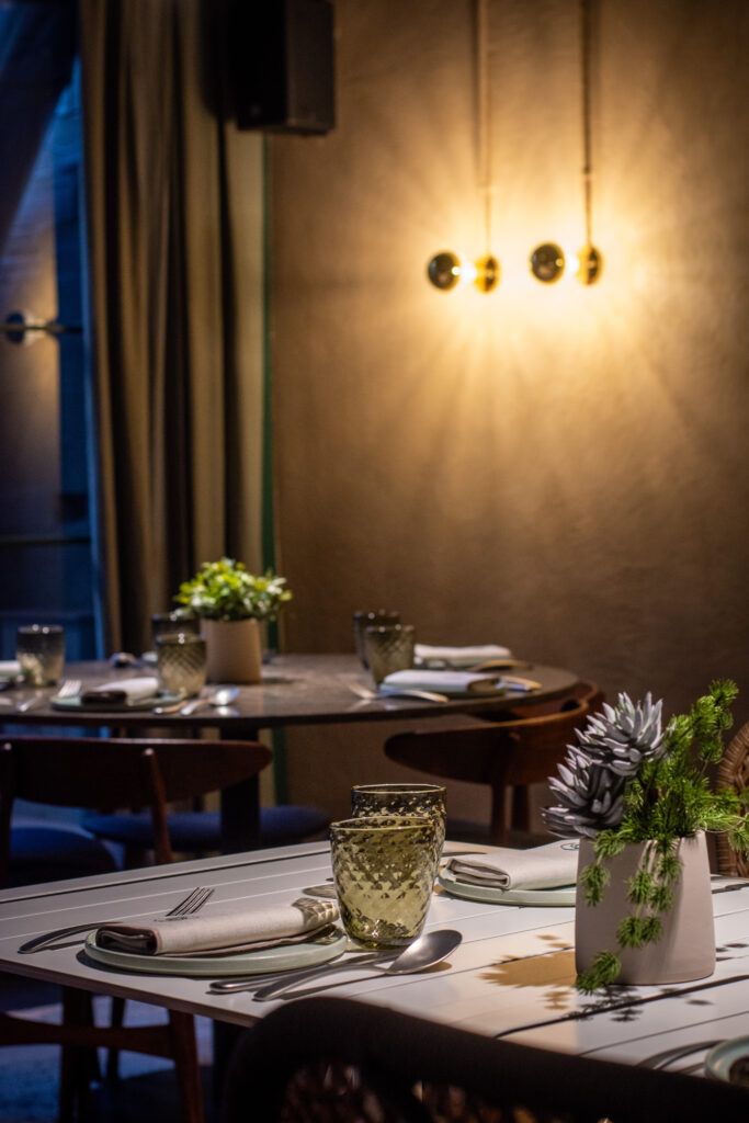 Interior del restaurante peruano Macambo de Barcelona