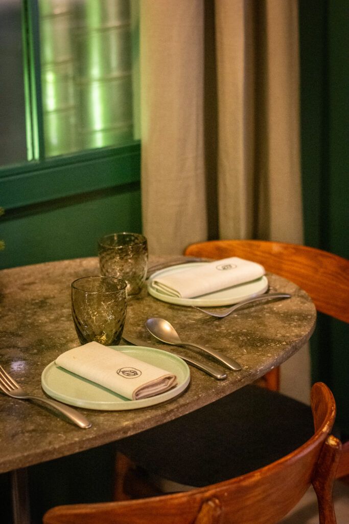 Interior del restaurante peruano Macambo en el barrio de Sant Gervasi de Barcelona