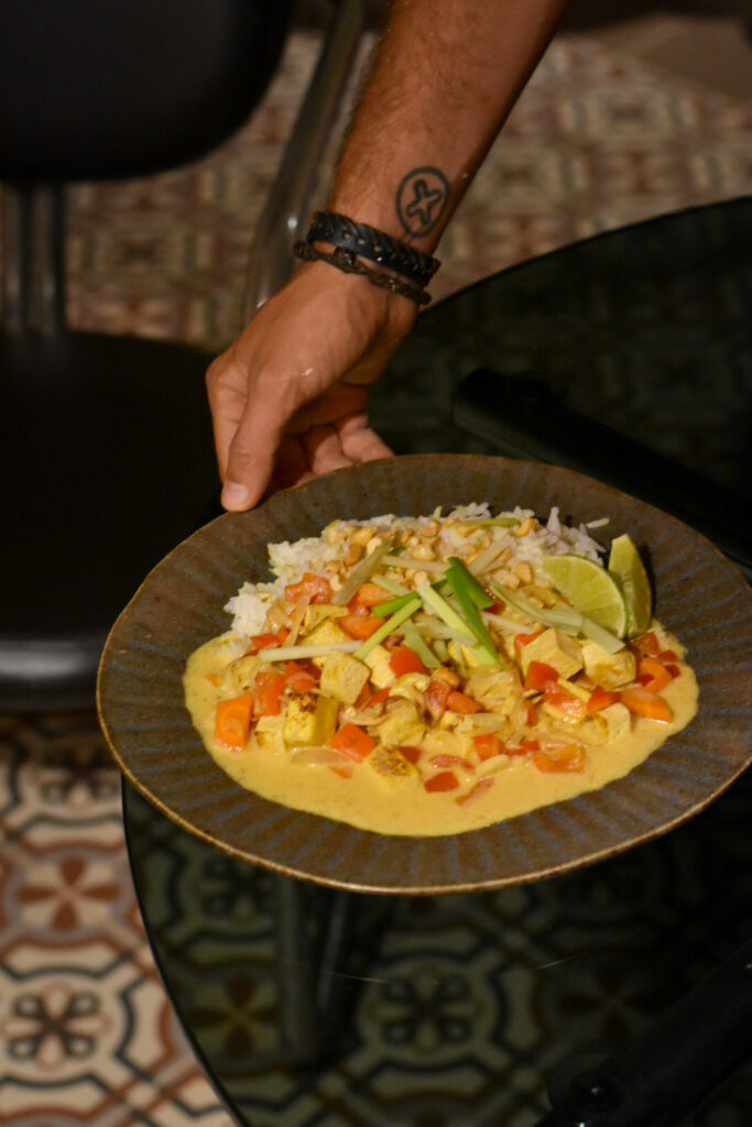 Preparando una receta de HelloFresh paso a paso en casa