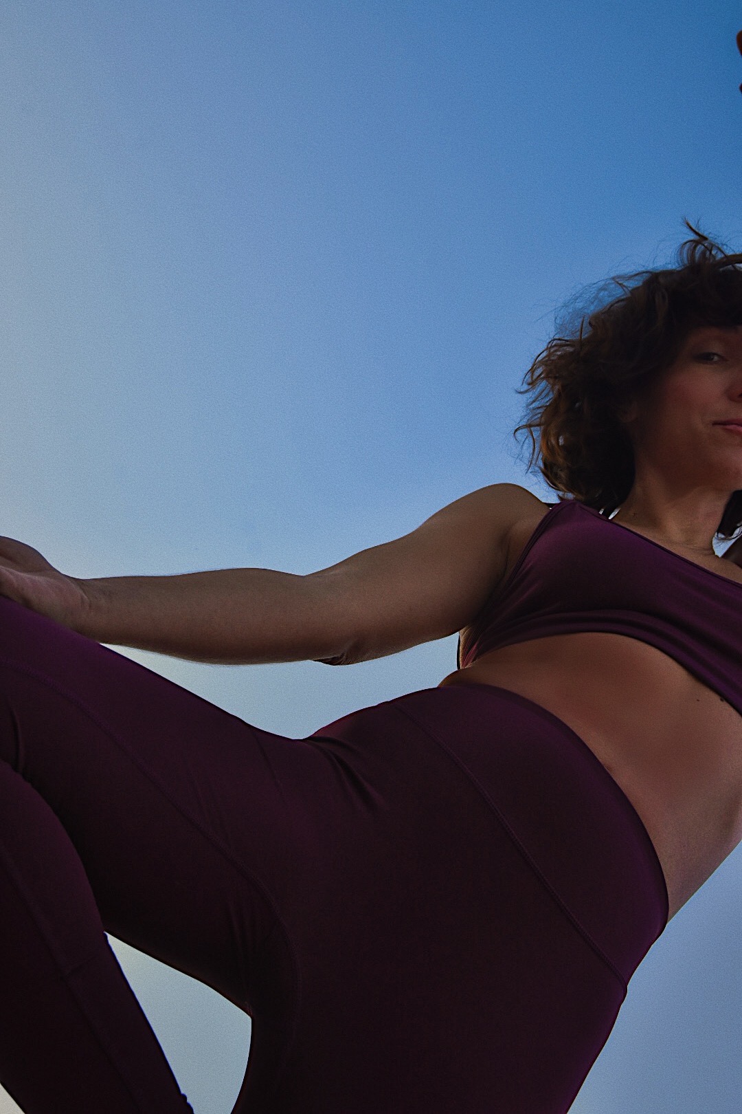 Conjunto deportivo SHEIN Sport con mallas y top de entrenamiento para mujer, cómodo, transpirable y con estilo moderno