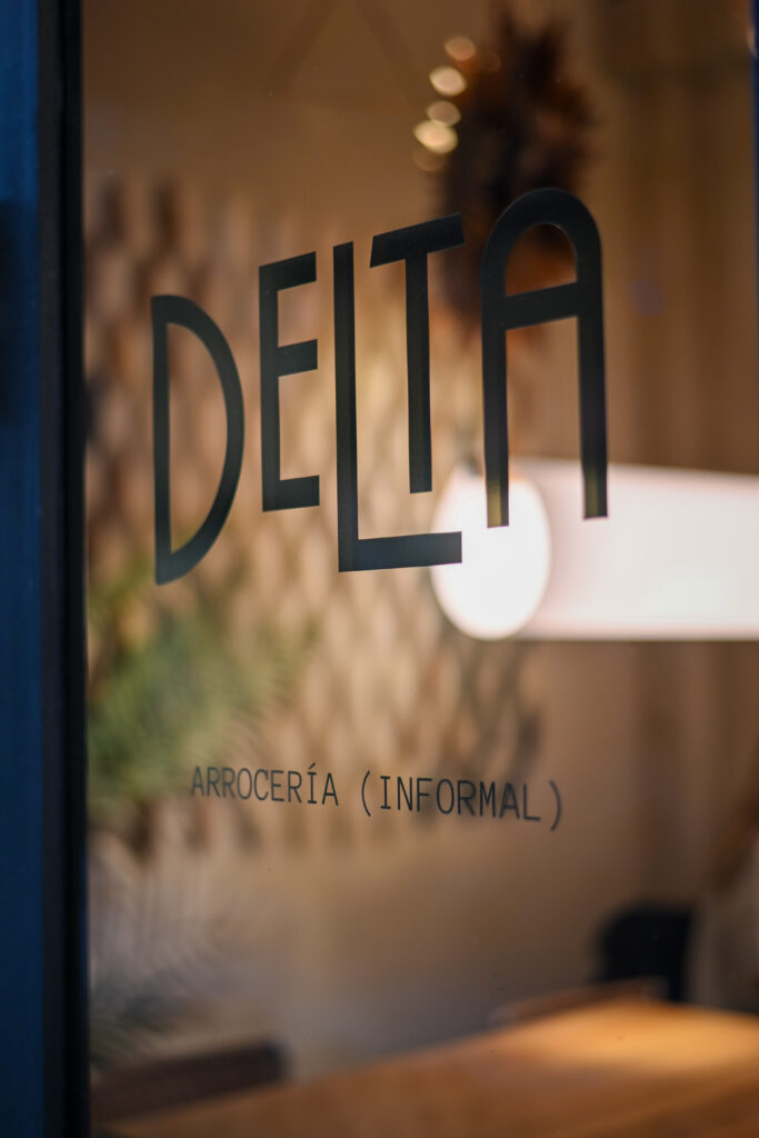 Exterior del restaurante Delta Arrocería Informal en el Born de Barcelona