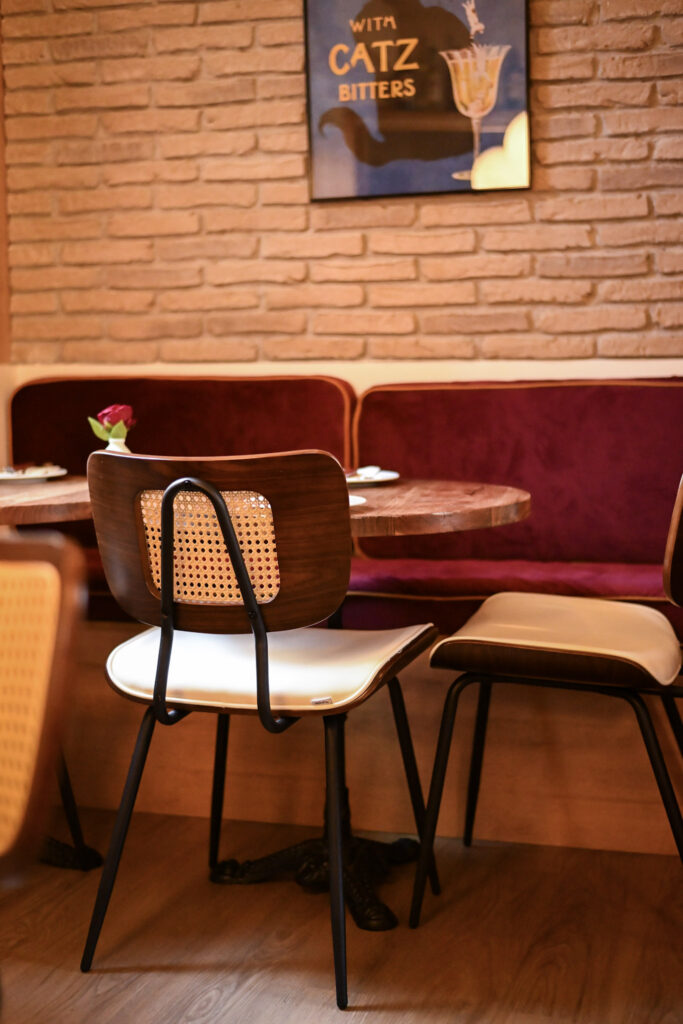 La Rosa Pizza Bar, trattoria italiana en el barrio de Horta de Barcelona