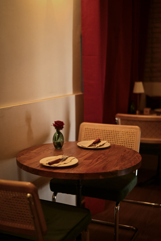La Rosa Pizza Bar, trattoria italiana en el barrio de Horta de Barcelona