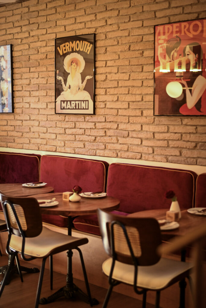 La Rosa Pizza Bar, trattoria italiana en el barrio de Horta de Barcelona