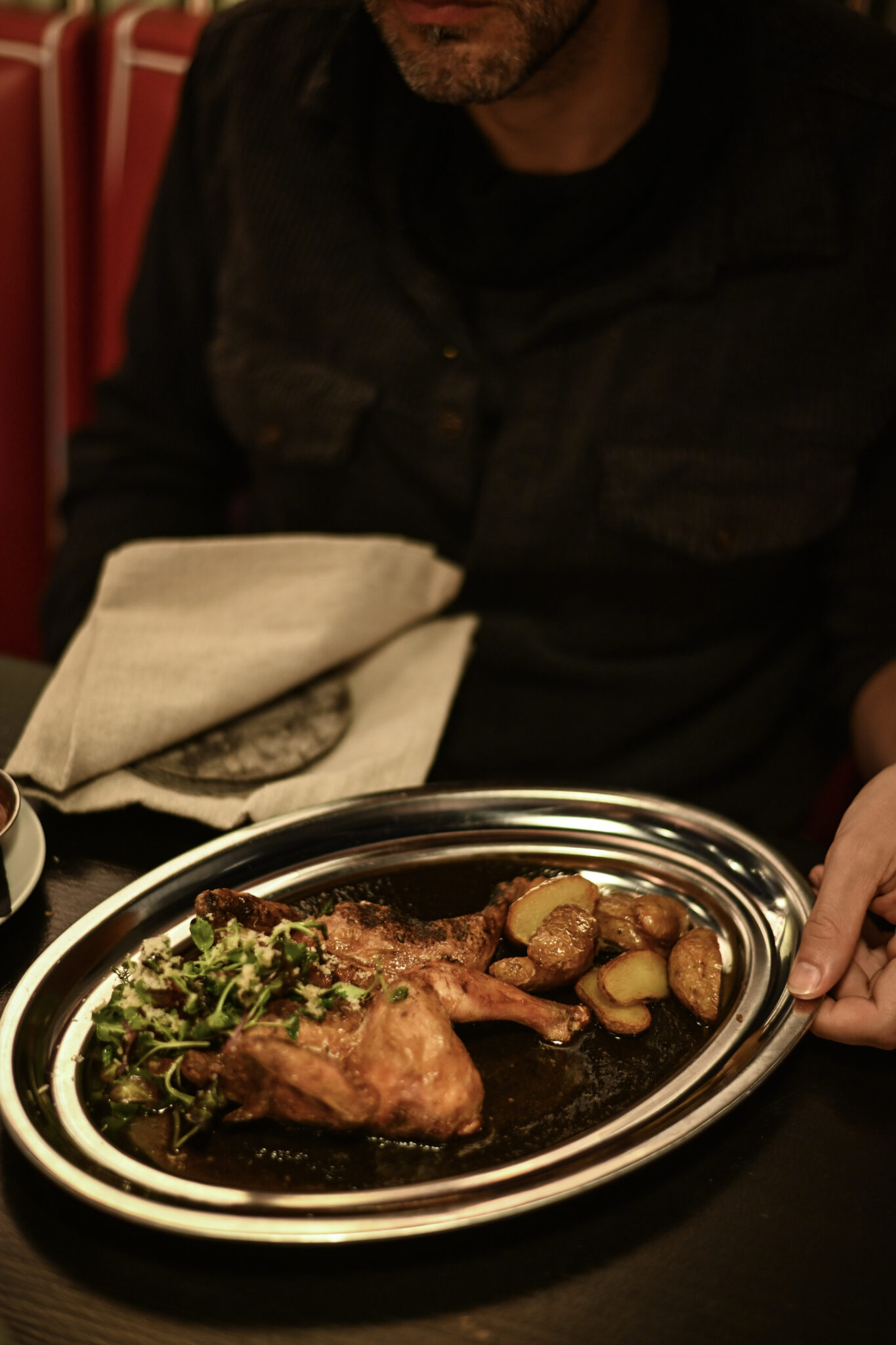 Pollo picantón con mole negro oaxaqueño de Paloma Fondita Barcelona