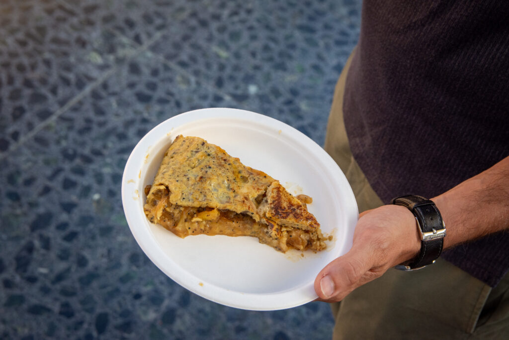 Tortilla de patata con trufa de Bar Alegria en Tast a la Rambla en Plaça Catalunya de Barcelona