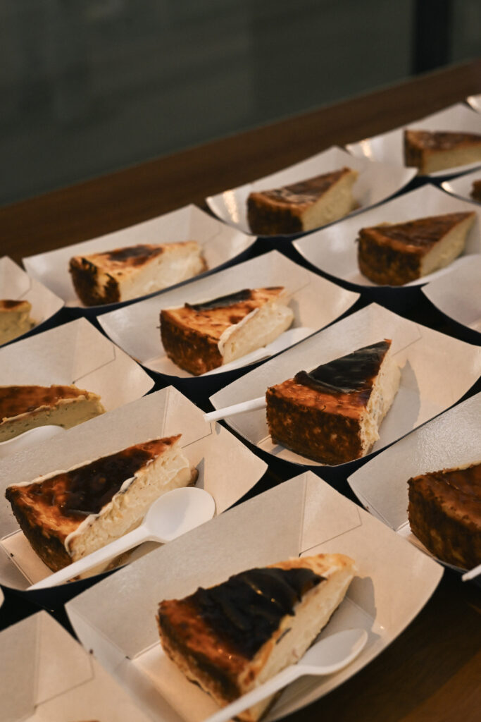 Cheesecake tradicional de Jon Cake en Time Out Market Barcelona en Centro Comercial Maremagnum