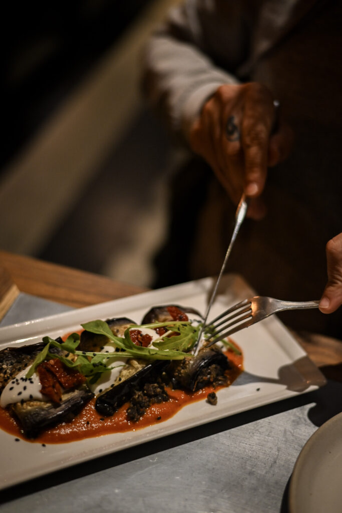 Rollitos de berenjena en Teresa Carles restaurante vegetariano en el centro de Barcelona